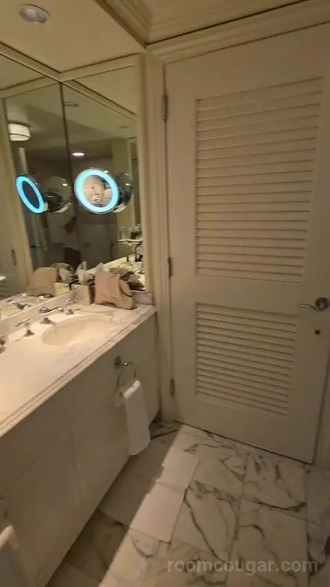 Resort View King (#4001) bathroom picture #7