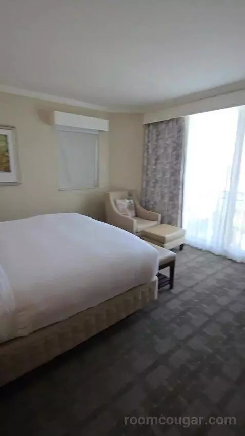 Golf View Suite (#4019) bed picture #3