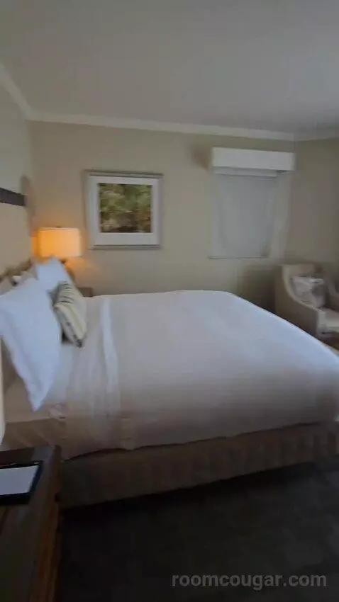 Golf View Suite (#4019) bed picture #7