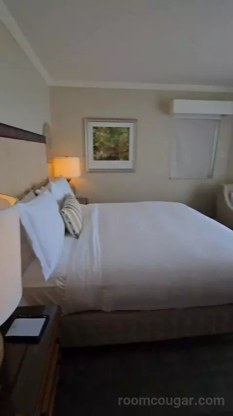 Golf View Suite (#4019) bed picture #8
