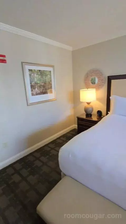 Golf View King (#4027) bed picture #4