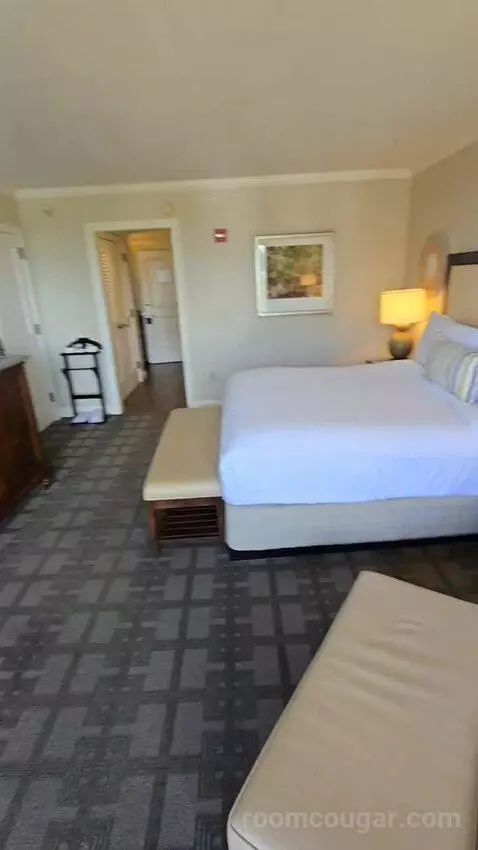 Golf View King (#4027) bed picture #11
