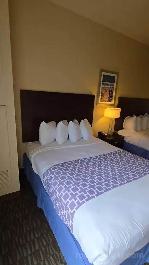 Queen Suite with 2 Queen Beds (#364) bed picture #11