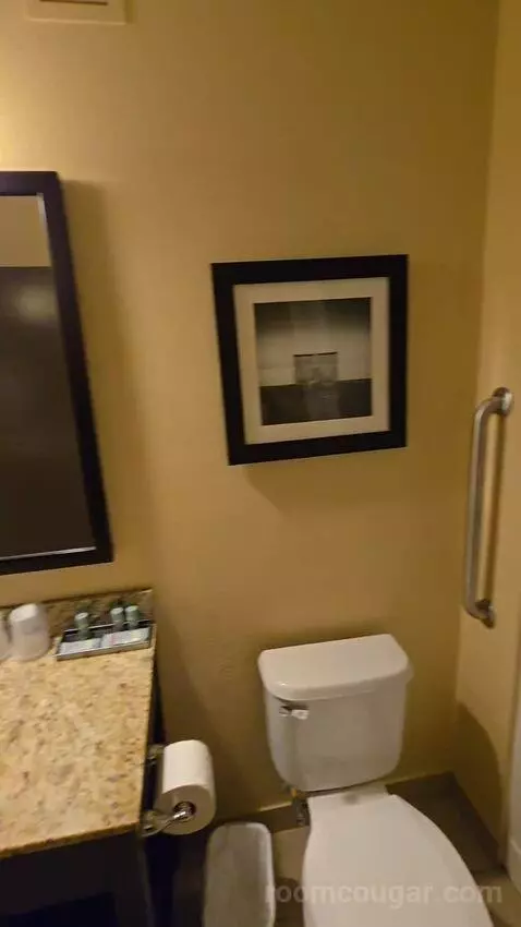 Queen Suite with 2 Queen Beds (#364) bathroom picture #12