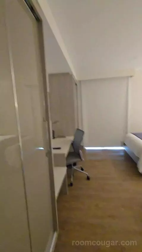 Suite (460/460A) bed picture #8
