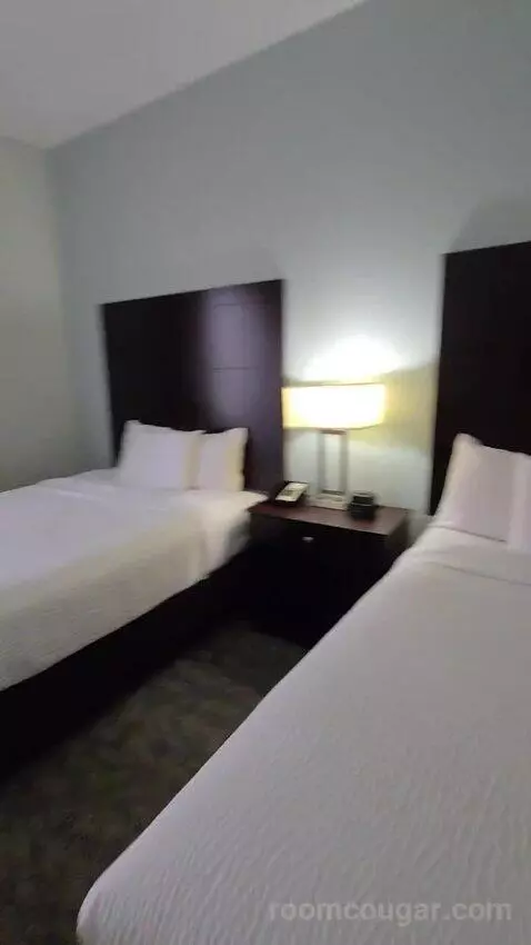 Queen Room with Two Queen Beds (#105) bed picture #12