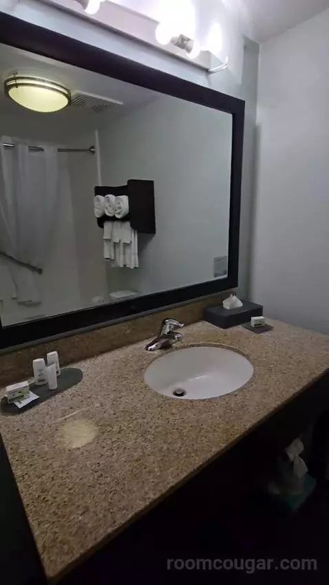 Queen Room with Two Queen Beds (#105) bathroom picture #3