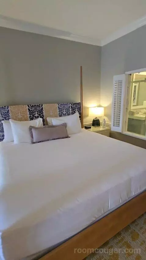Bay View King (#685) bed picture #1