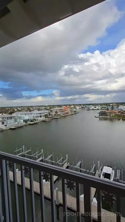 Bay View King (#685) view picture #6
