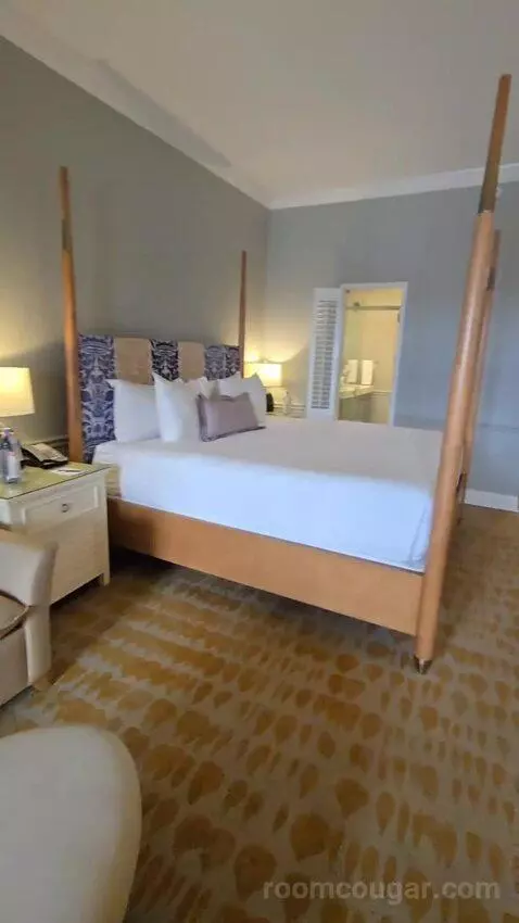Bay View King (#685) bed picture #12
