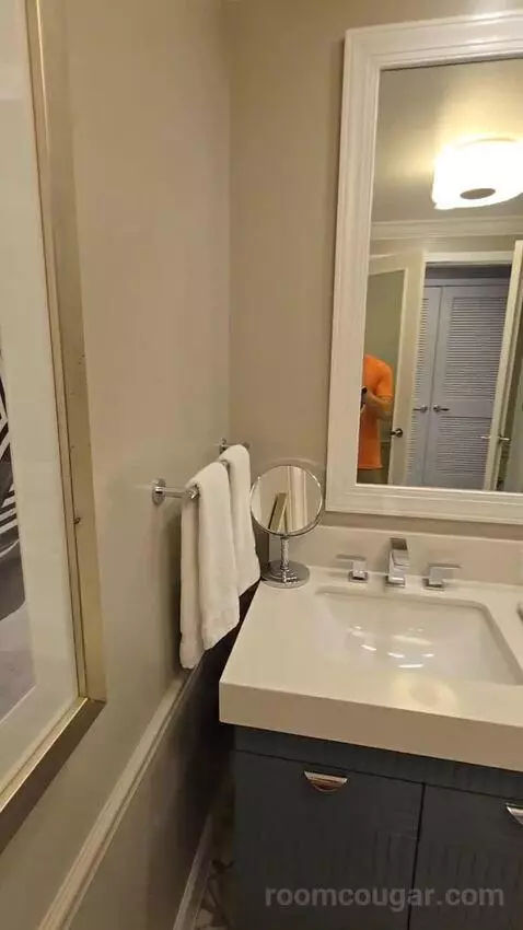 Resort View King (#684) bathroom picture #1