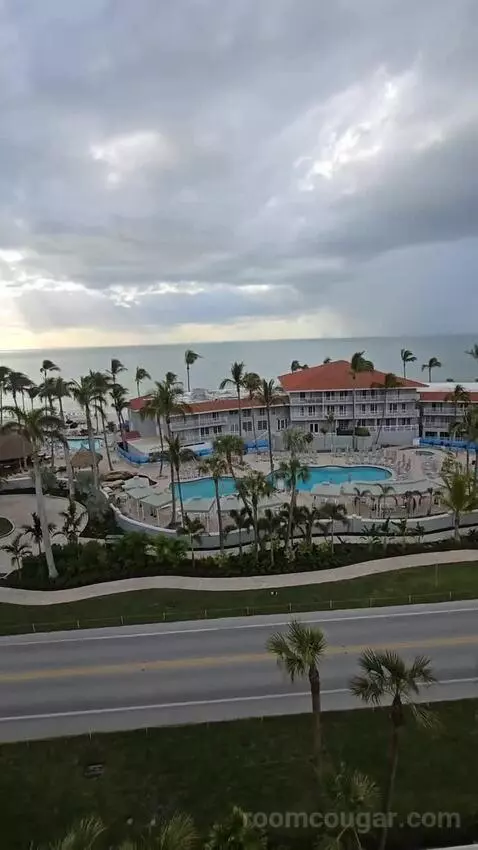 Resort View King (#684) view picture #4