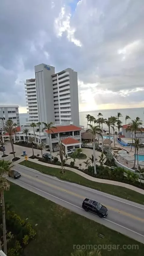 Resort View King (#684) view picture #8