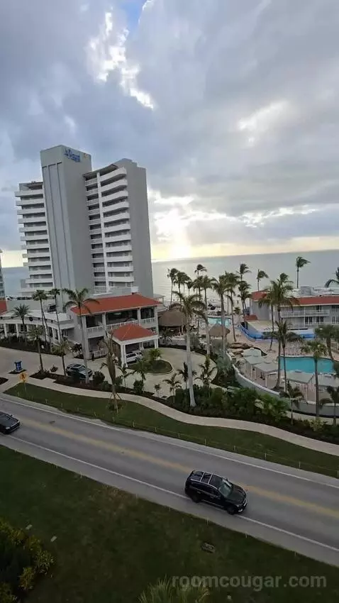 Resort View King (#684) view picture #10