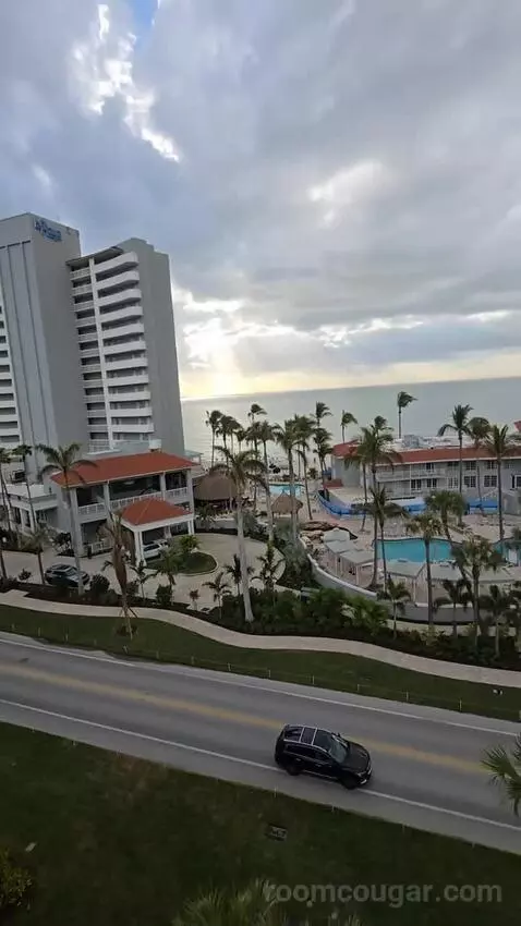 Resort View King (#684) view picture #12