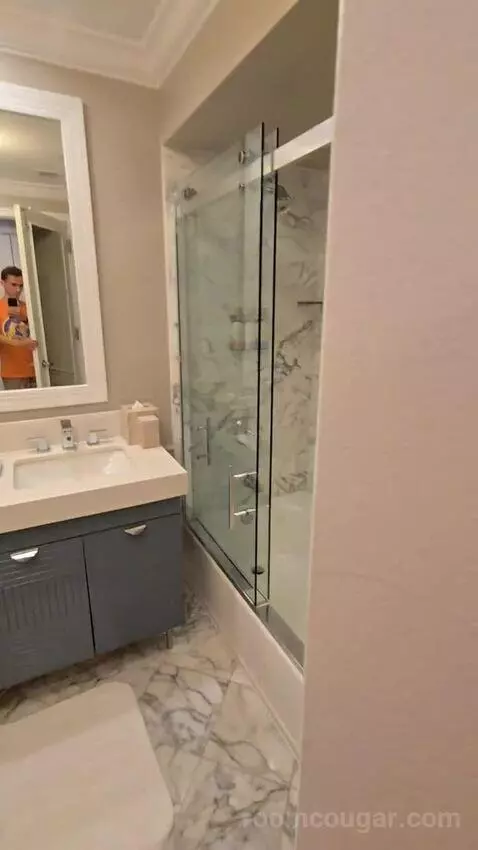 Resort View King (#684) bathroom picture #8