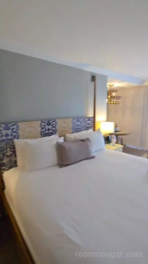 Beachfront King (#610) bed picture #7