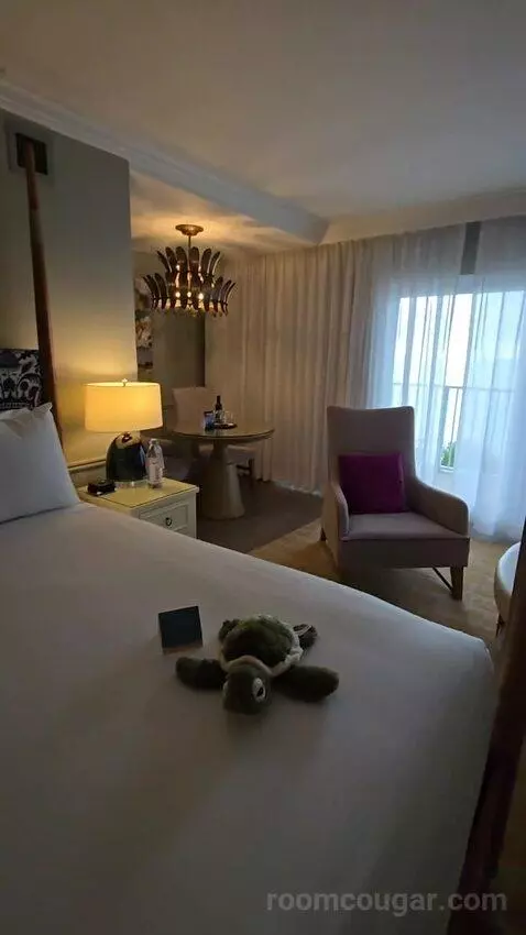Beachfront King (#610) bed picture #11