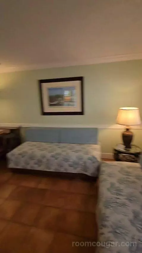 Junior Suite (#44) bed picture #9