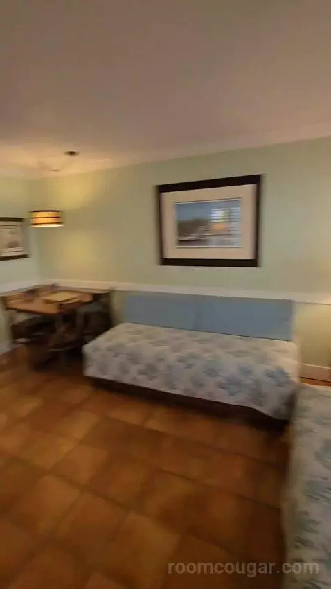 Junior Suite (#44) bed picture #10