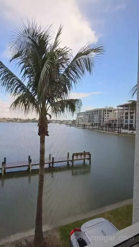 Bayside Deluxe Condo, 2 Bed 2 Bath (#102) view picture #2