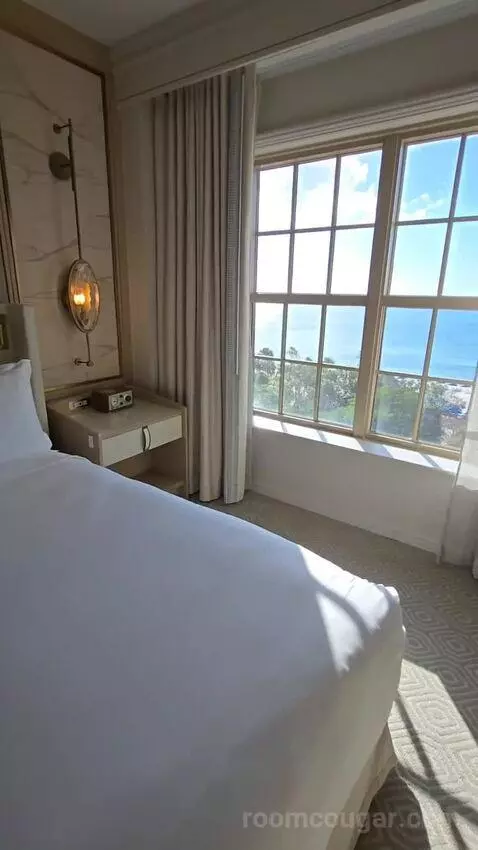 Ocean Front Suite (#514) view picture #12