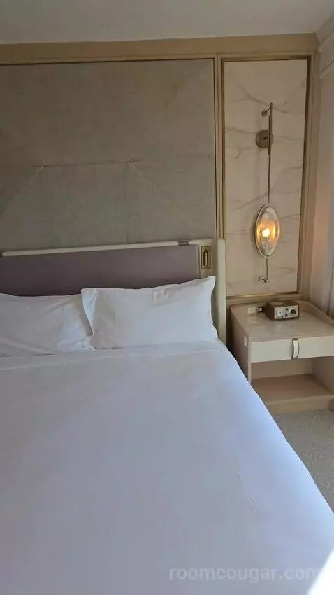 Ocean Front Suite (#514) bed picture #6