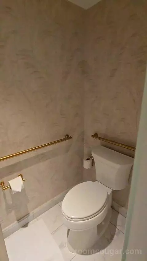 Ocean Front Suite (#514) bathroom picture #7