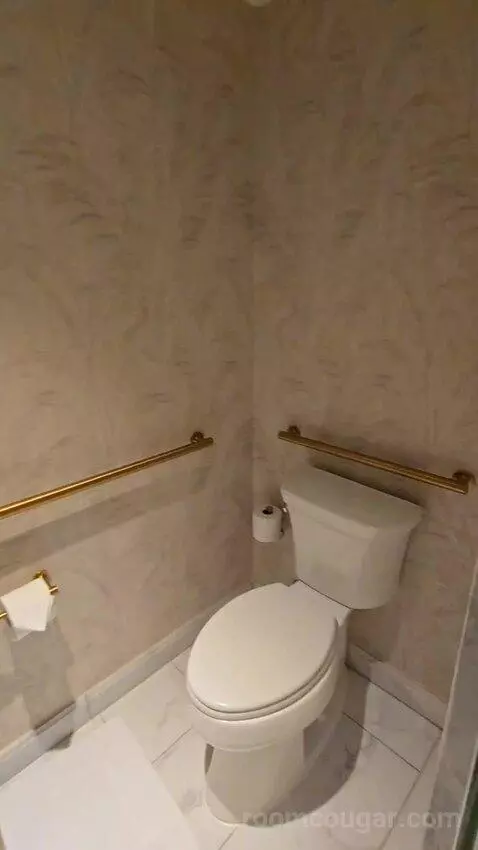 Ocean Front Suite (#514) bathroom picture #8