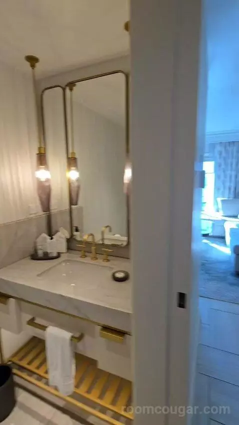 Ocean Front Suite (#514) bathroom picture #4