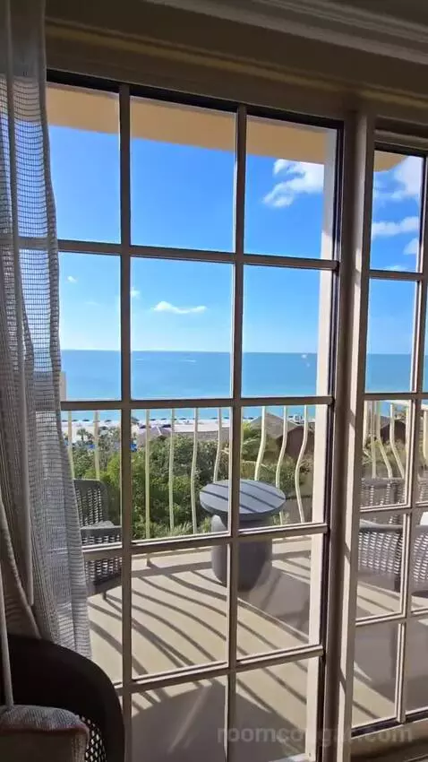 Ocean Front Suite (#514) view picture #3