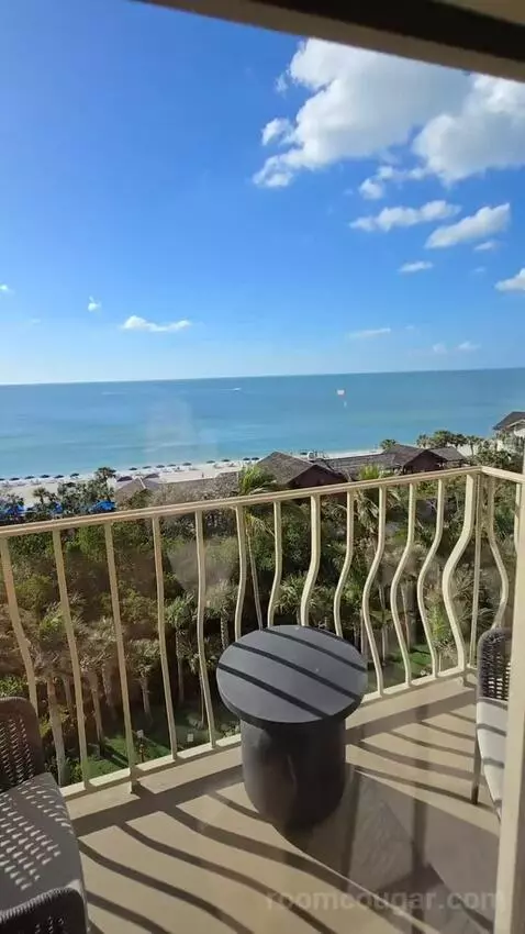 Ocean Front Suite (#514) view picture #5