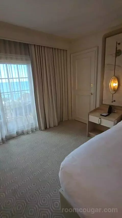 Ocean Front King (#622) bed picture #6