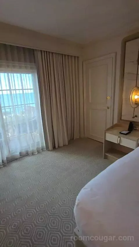 Ocean Front King (#622) bed picture #7