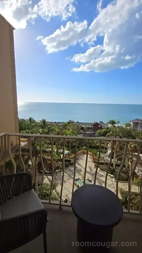 Ocean Front King (#622) view picture #1
