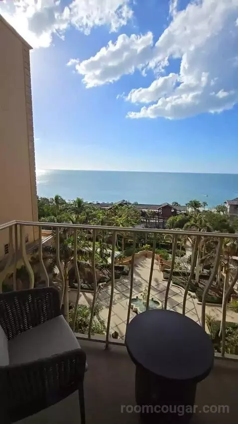 Ocean Front King (#622) view picture #2