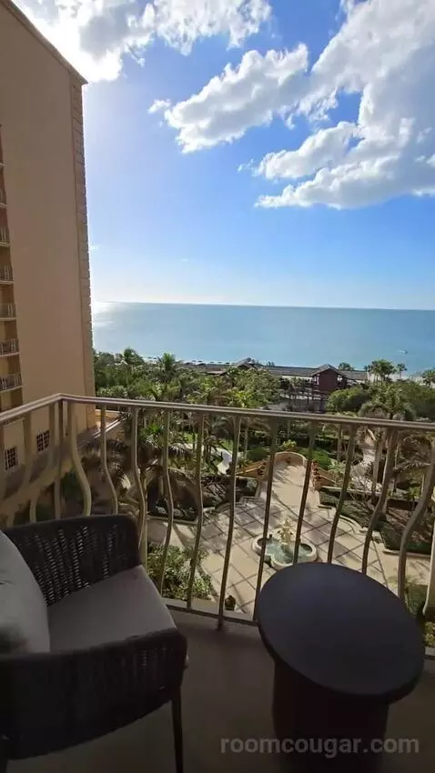 Ocean Front King (#622) view picture #4