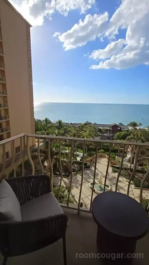 Ocean Front King (#622) view picture #5