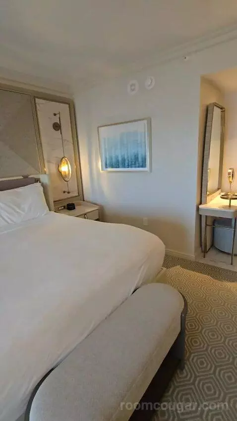 Ocean Front King (#622) bed picture #11