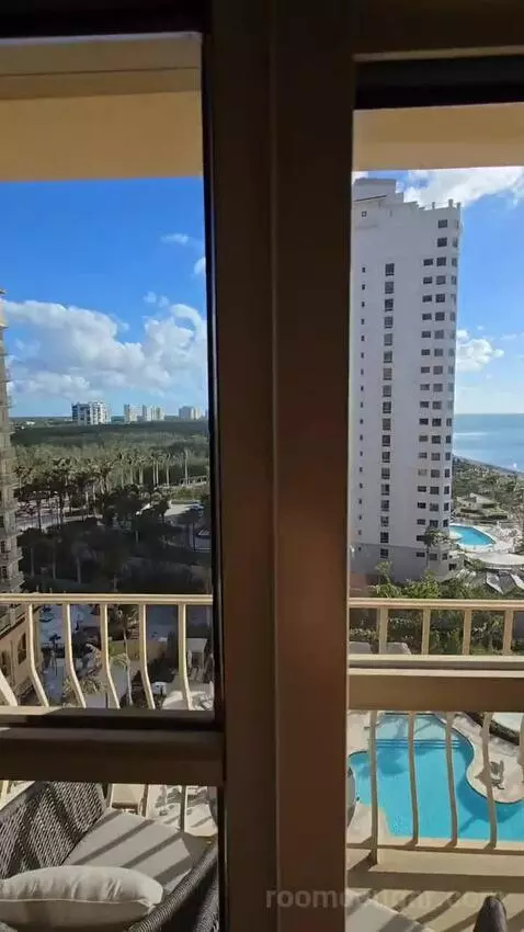 Ocean View Queen (#913) view picture #6