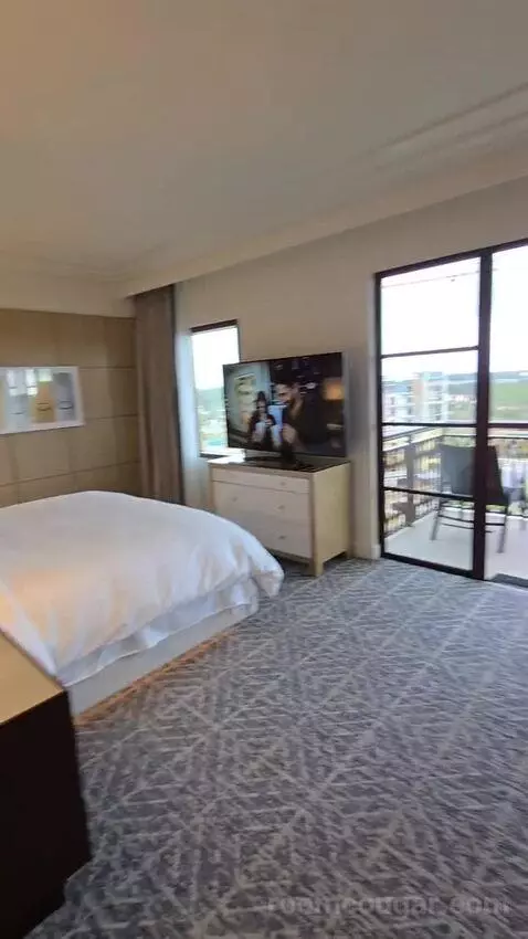Golden Oak View King - Construction View (#1005) bed picture #12
