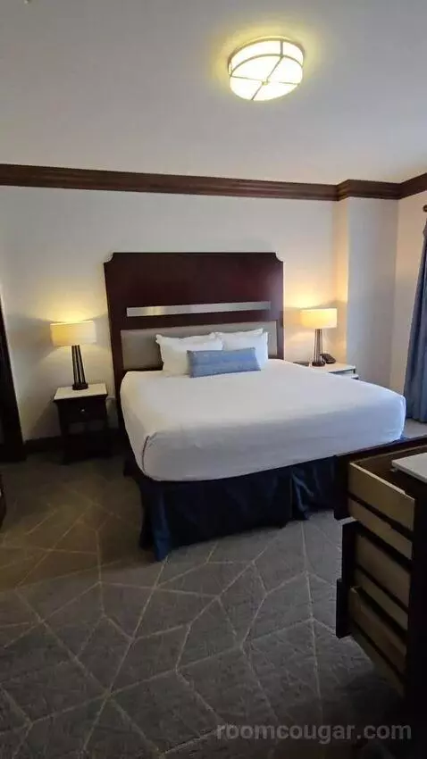 Two-Bedroom Presidential Suite (#1409) bed picture #11