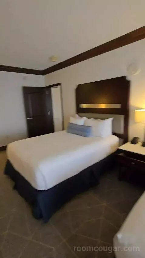 Two-Bedroom Presidential Suite (#1409) bed picture #1