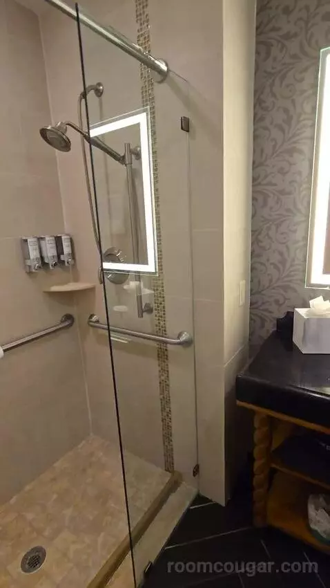 Two-Bedroom Presidential Suite (#1409) bathroom picture #1