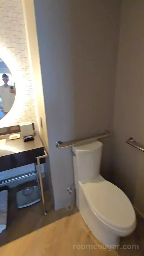 Timeless King Suite (No Resort Fee) (#230) bathroom picture #2