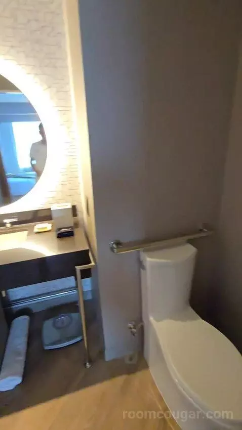 Timeless King Suite (No Resort Fee) (#230) bathroom picture #3