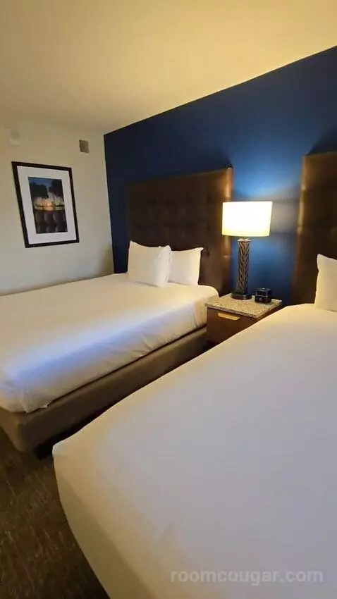 Deluxe Queen Room with Two Queen Beds - Terrace (#1045) bed picture #10