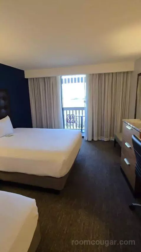 Deluxe Queen Room with Two Queen Beds - Terrace (#1045) view picture #7