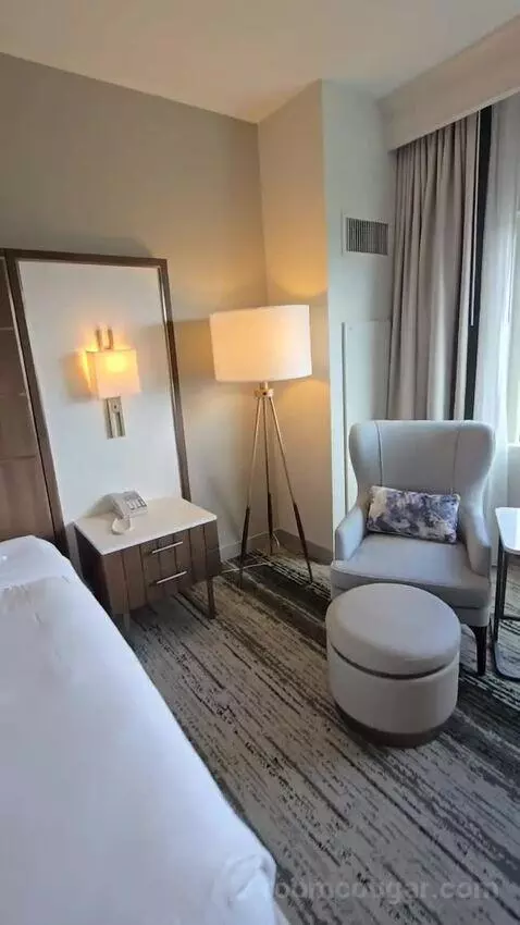 King Room (#1804) bed picture #4