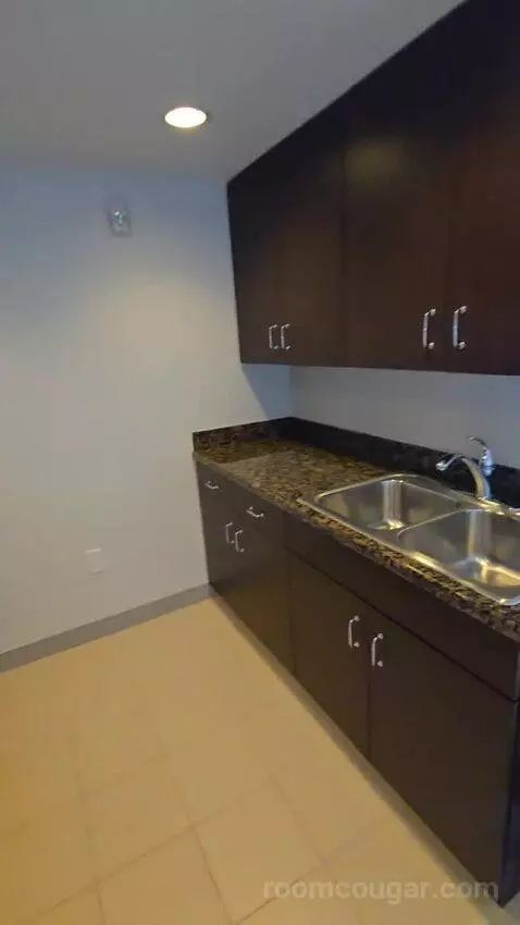Executive Suite with Theme Park View (#1825) bathroom picture #11